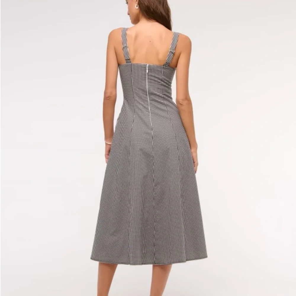 Abercrombie & Fitch Black and White Midi Dress - Picture 5 of 6